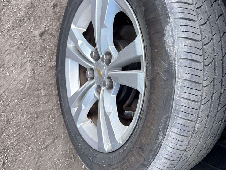 2012-chevrolet-equinox-image-27