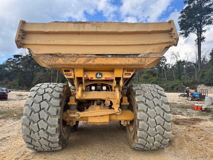 2022-deere-410e-image-16