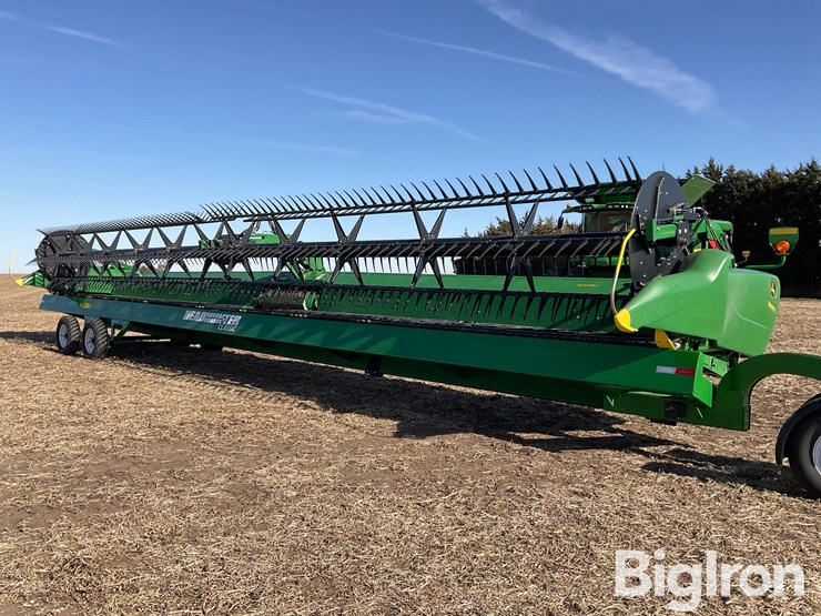 2019-john-deere-745fd-image-1