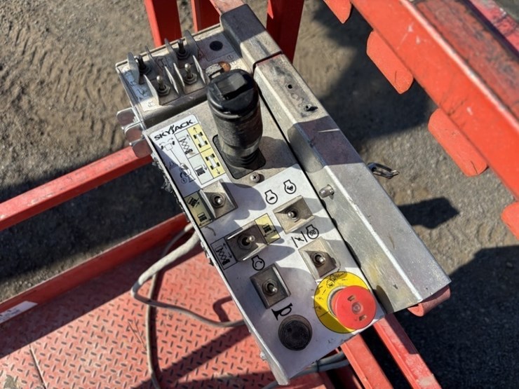 skyjack-sj6826rt-image-20