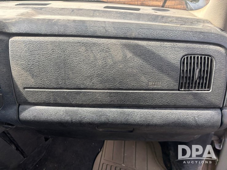 2004-dodge-2500-image-47