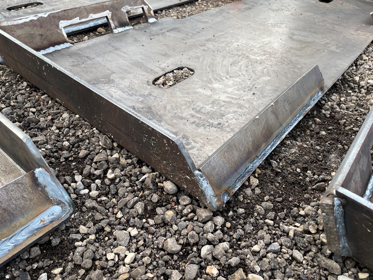#1222-•-skidsteer-adapter-plates-image-3