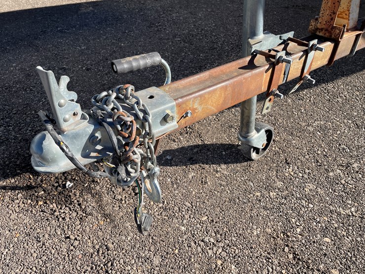 #1097-•-1953-crestliner-v4tl-aluminum-fishing-boat-with-trailer-(no-title)-image-7