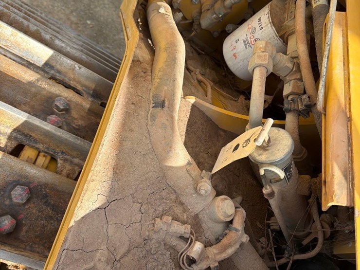 2019-caterpillar-d6n-lgp-image-14