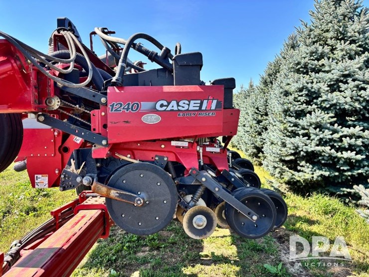 2012-case-ih-1240-image-34