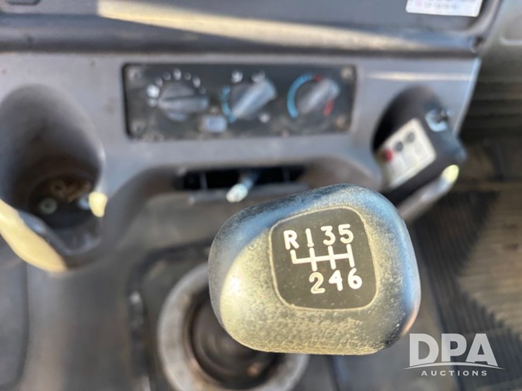 2005-freightliner-business-class-lp-bobtail-truck-(dr12590-unit-6501)-image-60