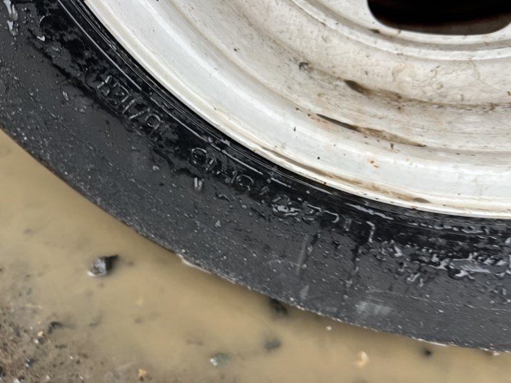 2014-chevrolet-express-paratransit-bus-image-18