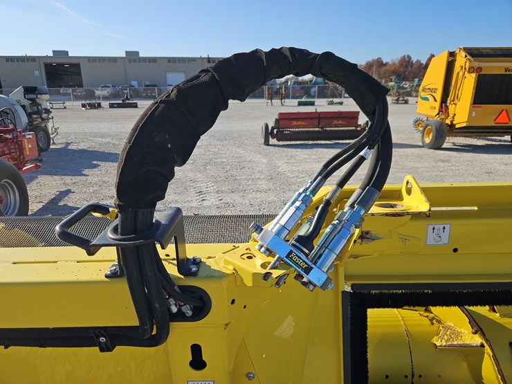 2019-john-deere-659-image-9