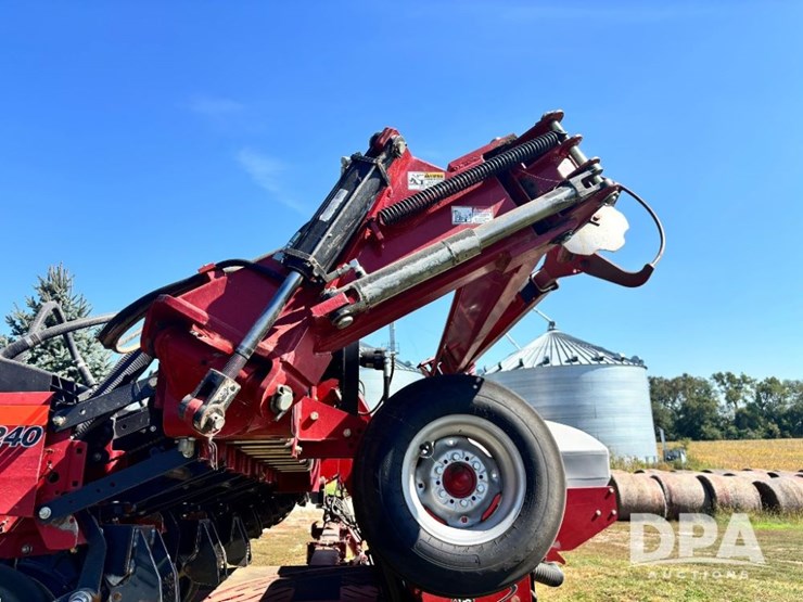 2012-case-ih-1240-image-56