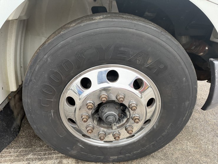 2005-international-8600-image-66