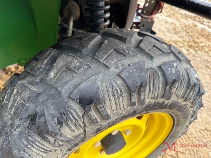 john-deere-gator-image-10