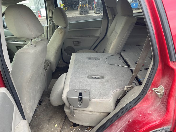 2005-jeep-grand-cherokee-laredo-image-25