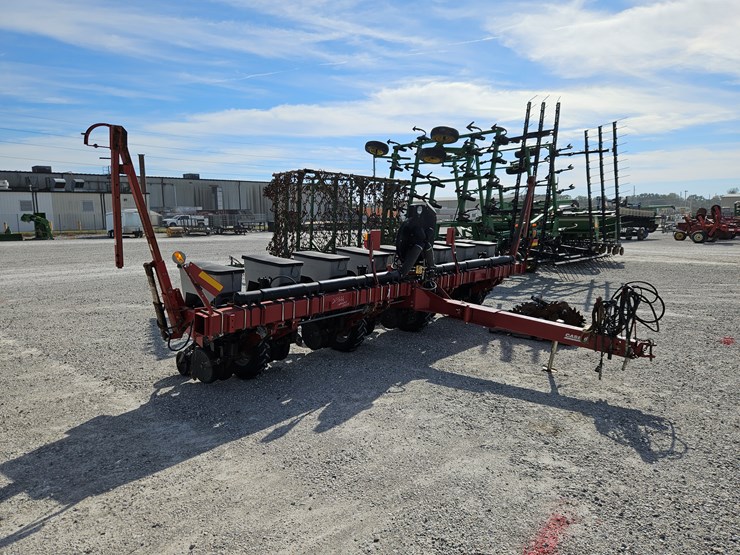 case-ih-1200-image-12