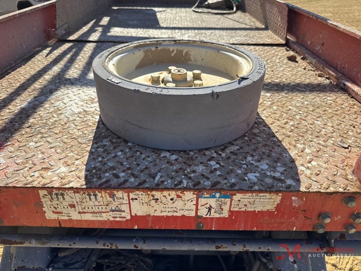 2014-skyjack-sjiii4626-image-13