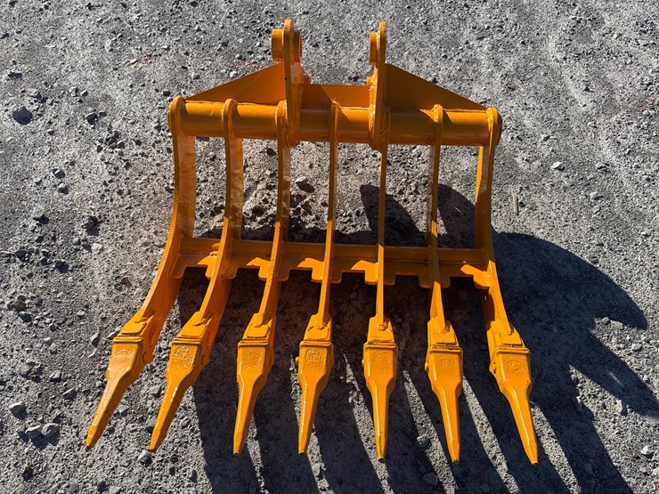 caterpillar-305-image-6