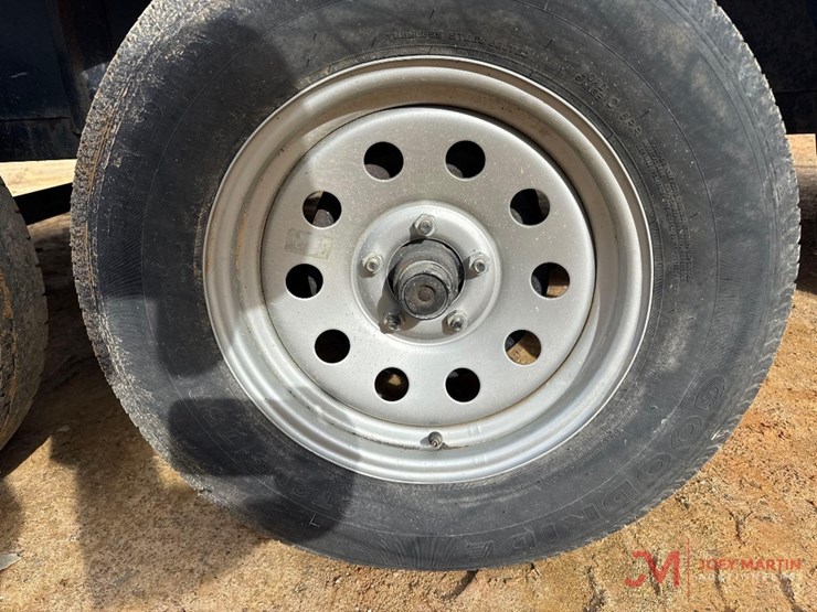 d-&-d-trailers-24'-utility-trailer-image-9