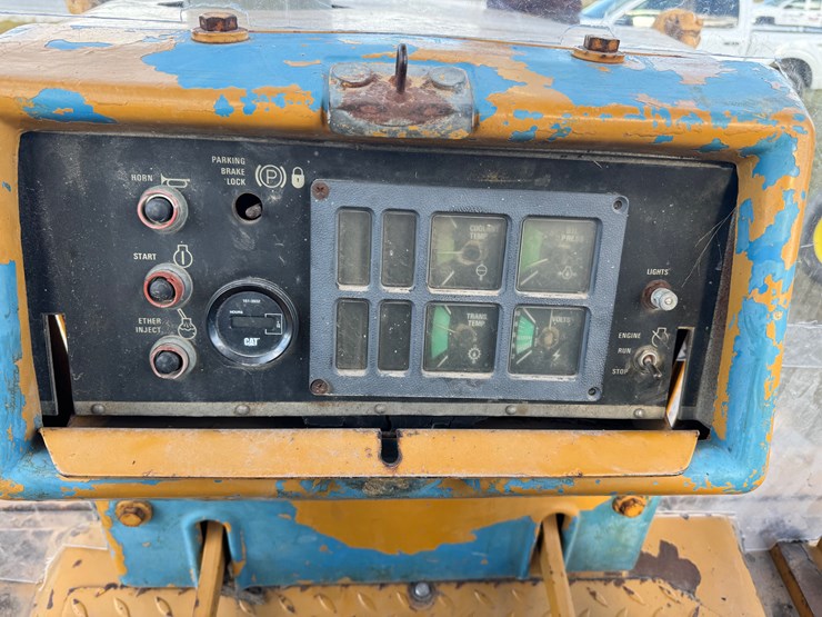 #116-•-dresser-buldozer-image-12