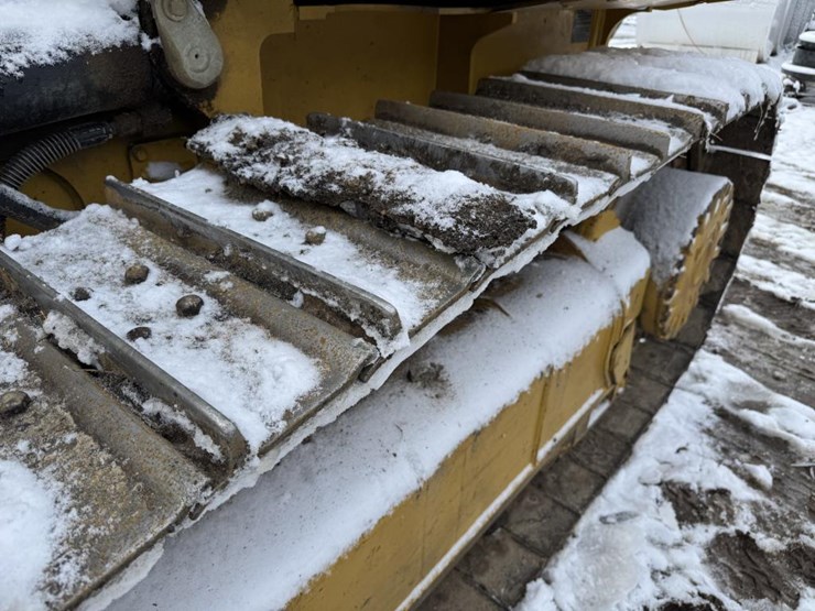 2012-caterpillar-d4k-image-42