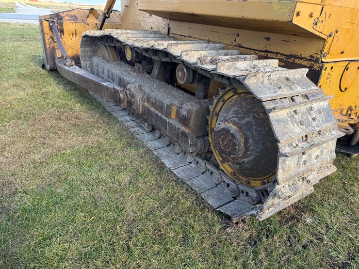 #116-•-dresser-buldozer-image-3