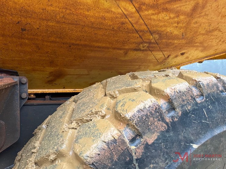 2017-komatsu-hm400-5-image-7