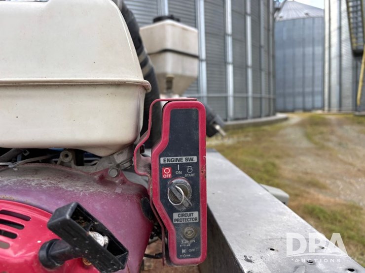 1974-heil-trailer-image-36