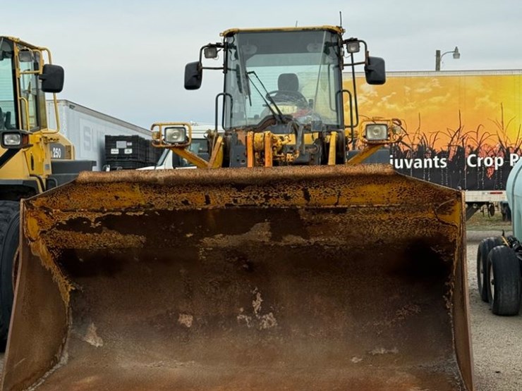 2009-komatsu-wa320-image-8