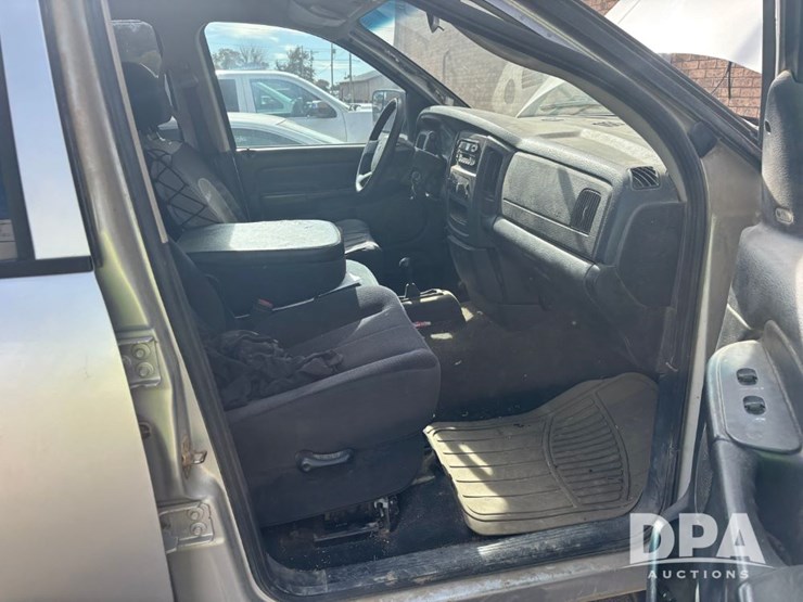 2004-dodge-2500-image-45