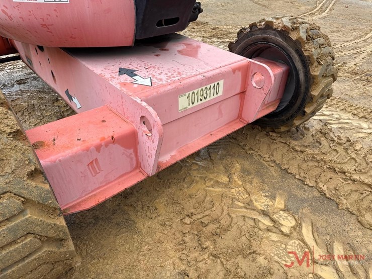 2013-jlg-600aj-image-9