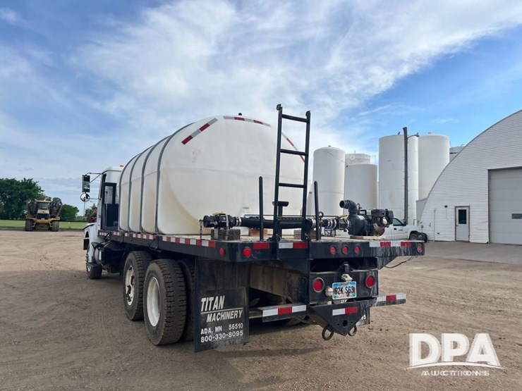 1993-white-gmc-liquid-truck-(dr8592-unit-129952)-image-13