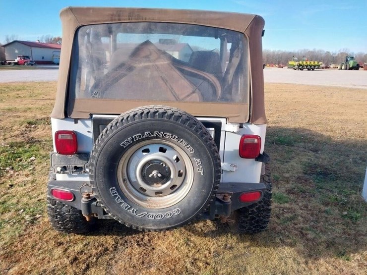 1994-jeep-wrangler-image-4