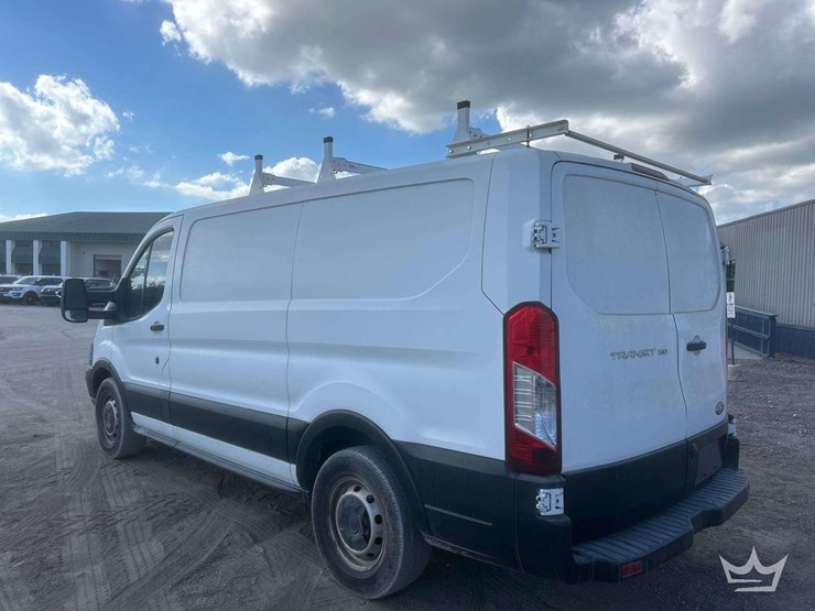 2015-ford-transit-image-4