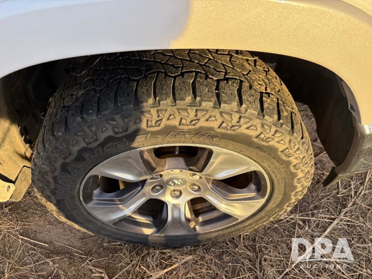 2019-dodge-1500-image-36