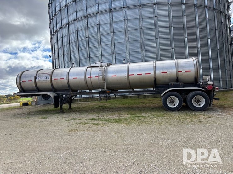 1974-heil-trailer-image-6