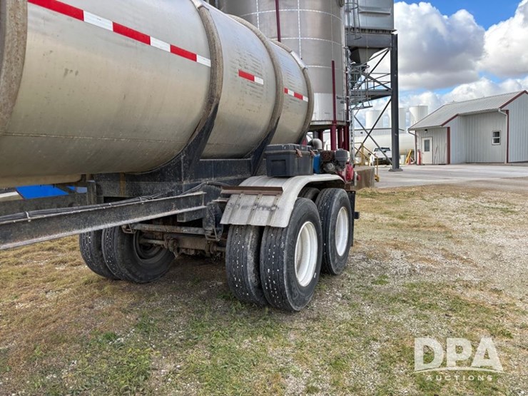 1974-heil-trailer-image-31