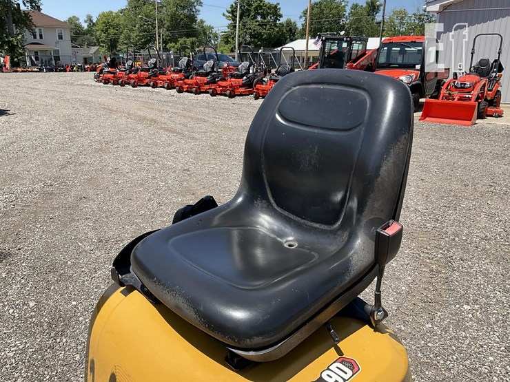 2022-caterpillar-300.9d-image-16