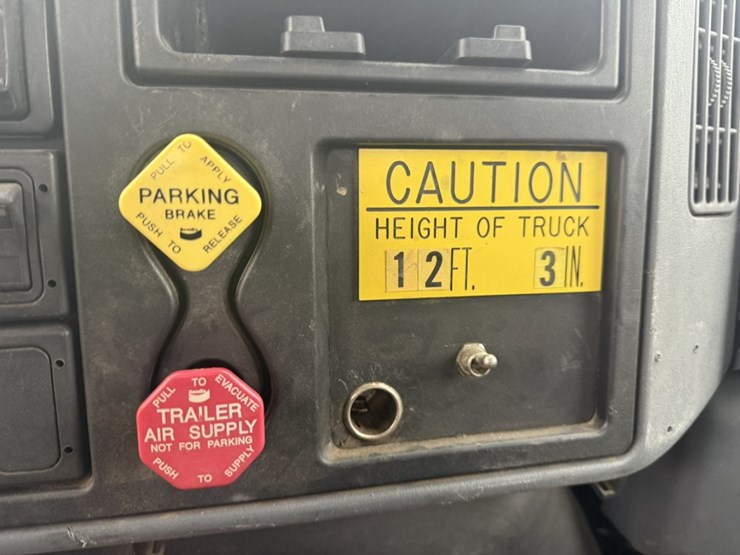 2006-international-7300-image-82