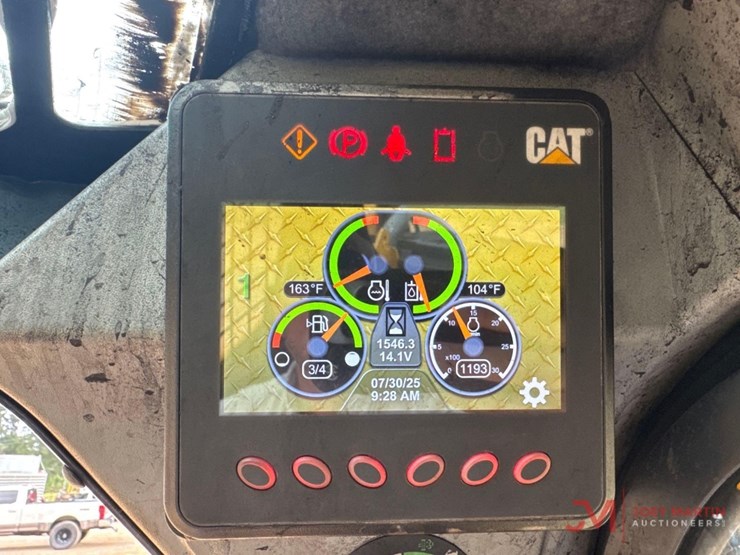 2023-caterpillar-259d3-image-21