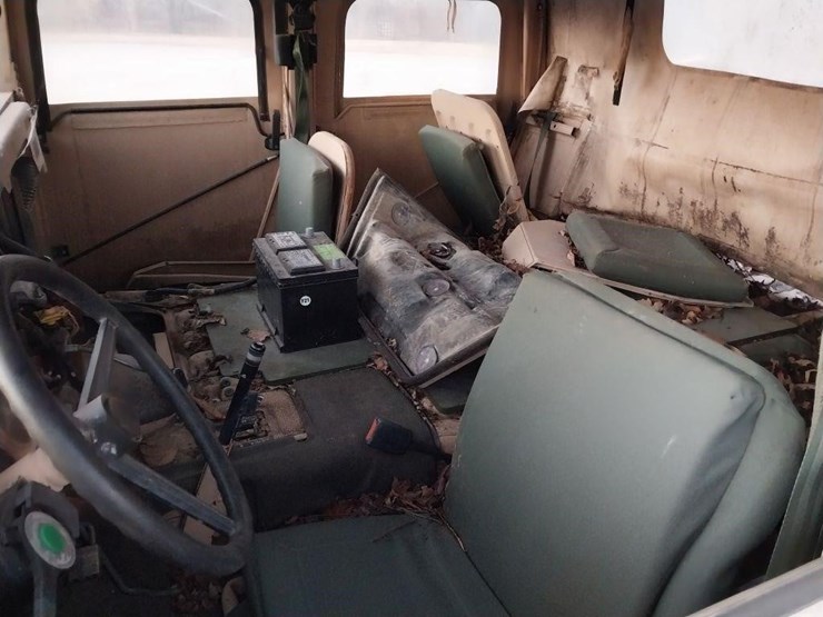 am-general-m998-image-7