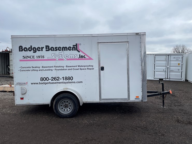 #1089-•-12'-single-axle-enclosed-trailer-(has-wi-title)-image-4