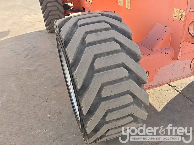 2014-jlg-800aj-image-52