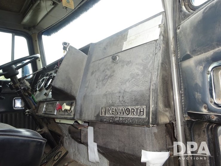 1990-kenworth-liquid-nurse-truck-(pz14113)-image-73