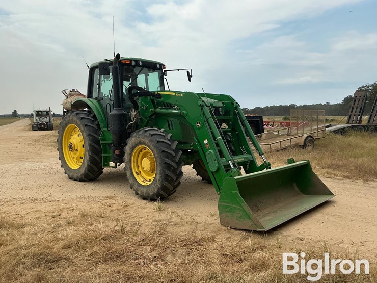 2018-john-deere-6155m-image-3