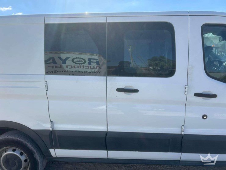 2017-ford-transit-image-21