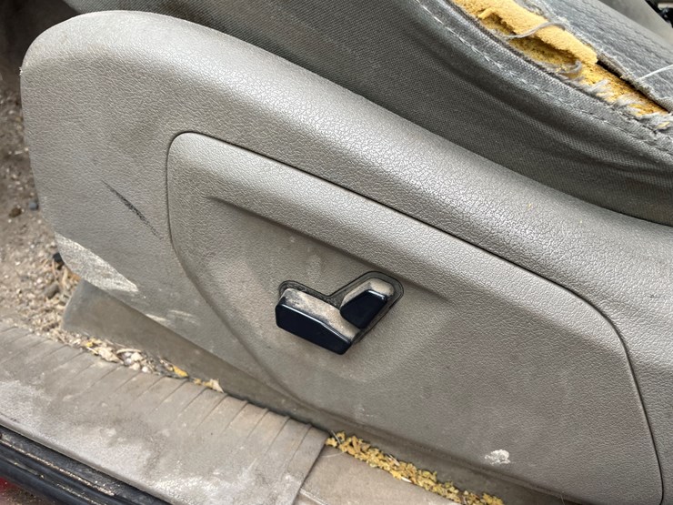 2005-jeep-grand-cherokee-laredo-image-29