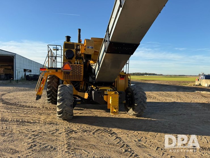 2012-oxbo-8435-image-7