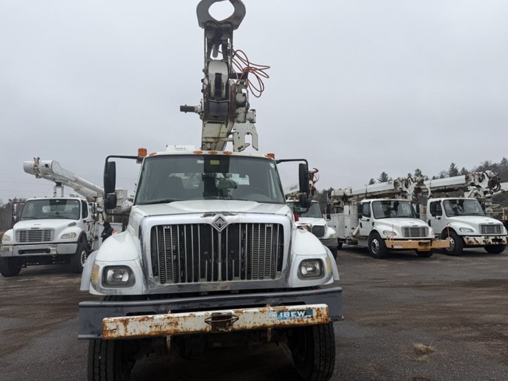 2006-international-7300-image-9