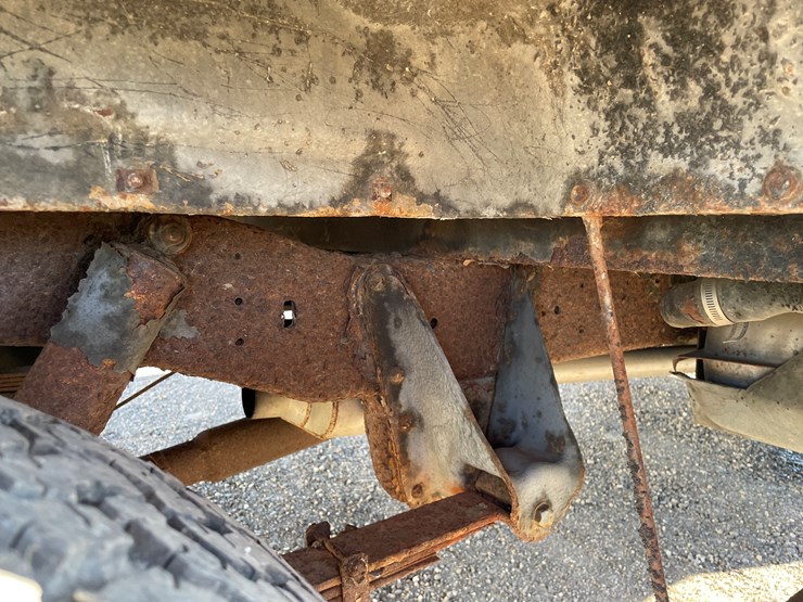 #1076-•-1985-chevy-pickup-truck-(has-wi-title)-image-19