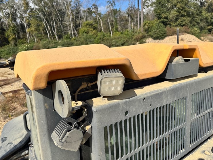 2022-deere-410e-image-8