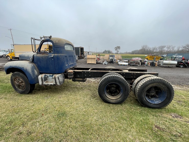 #1250-•-1963-mack-b53s-cab-and-chassis-(has-wi-title)-image-7
