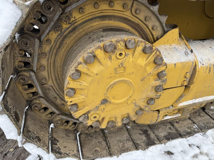 2012-caterpillar-d4k-image-47